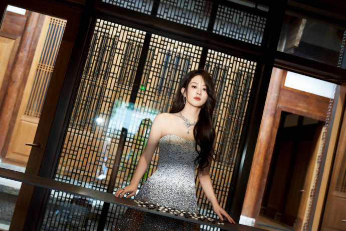 赵丽颖穿镂空长裙秀曼妙身姿,渐变礼服美如公主-11 赵丽颖穿镂空长裙秀曼妙身姿,渐变礼服美如公主