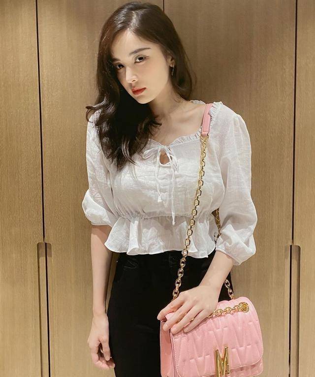 古力娜扎晒最新美照，清爽美丽风姿卓越太迷人-1