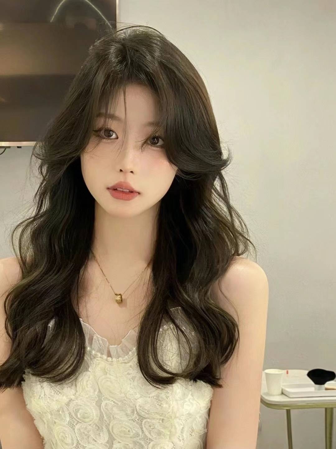 2024想烫发的姐妹看过来！几款烫发发型分享给你