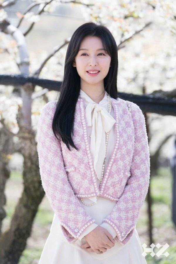 韩国财阀千金颜值爆表,对标三星公主置装费过亿,穿搭细节更贵气!-5 韩国财阀千金颜值爆表,对标三星公主置装费过亿,穿搭细节更贵气!