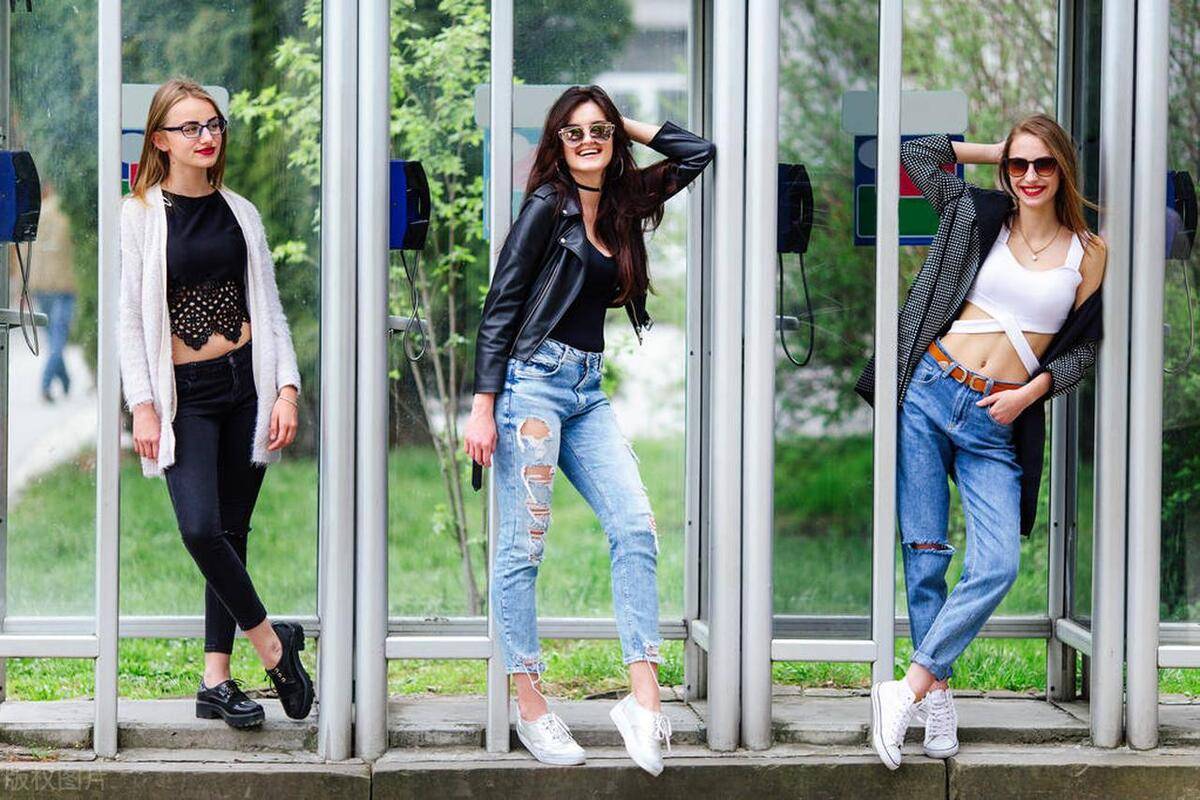 光脚穿匡威什么感觉？时尚、不羁、随性、自由，连心态都年轻起来