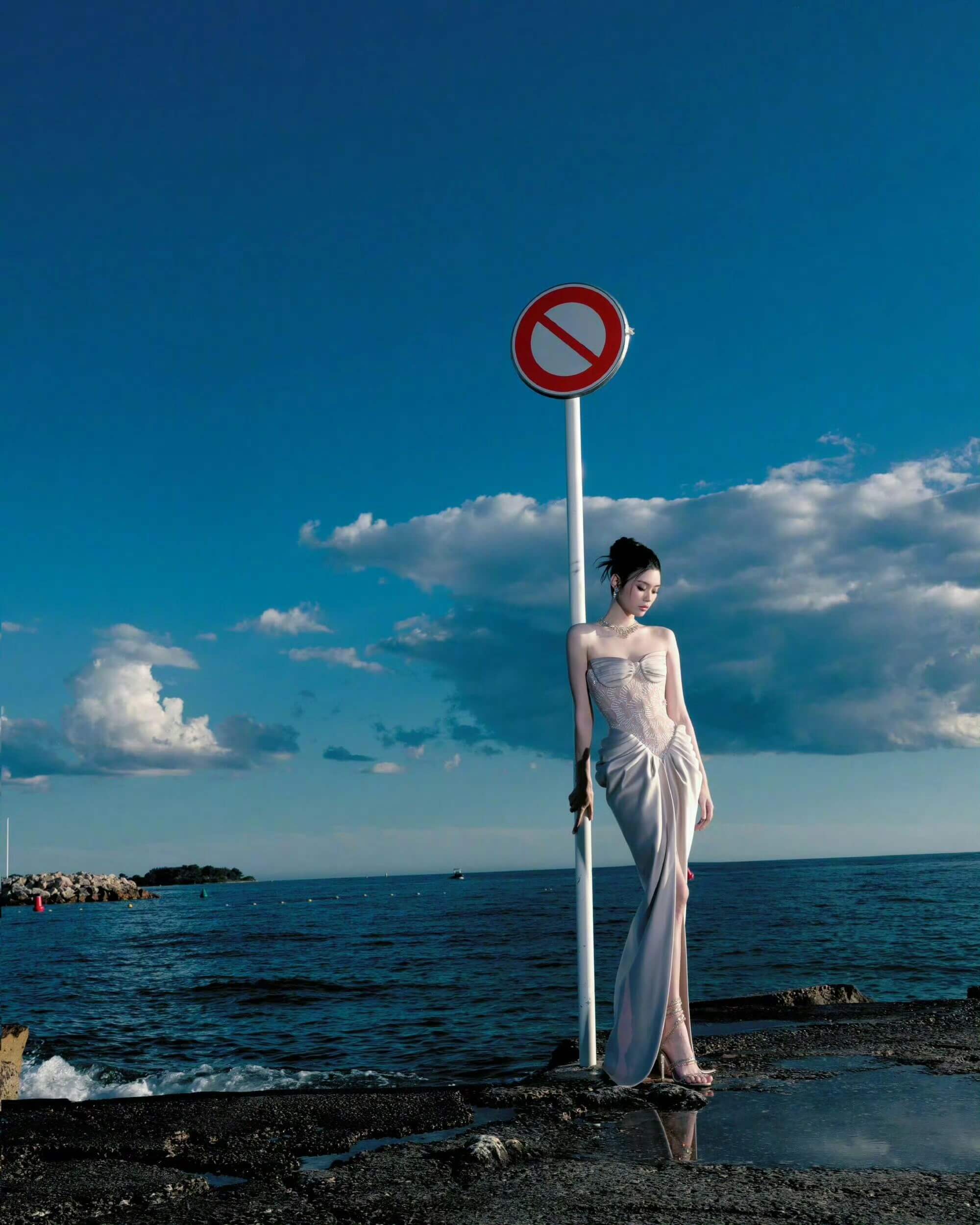 奚梦瑶戛纳惊艳全场！