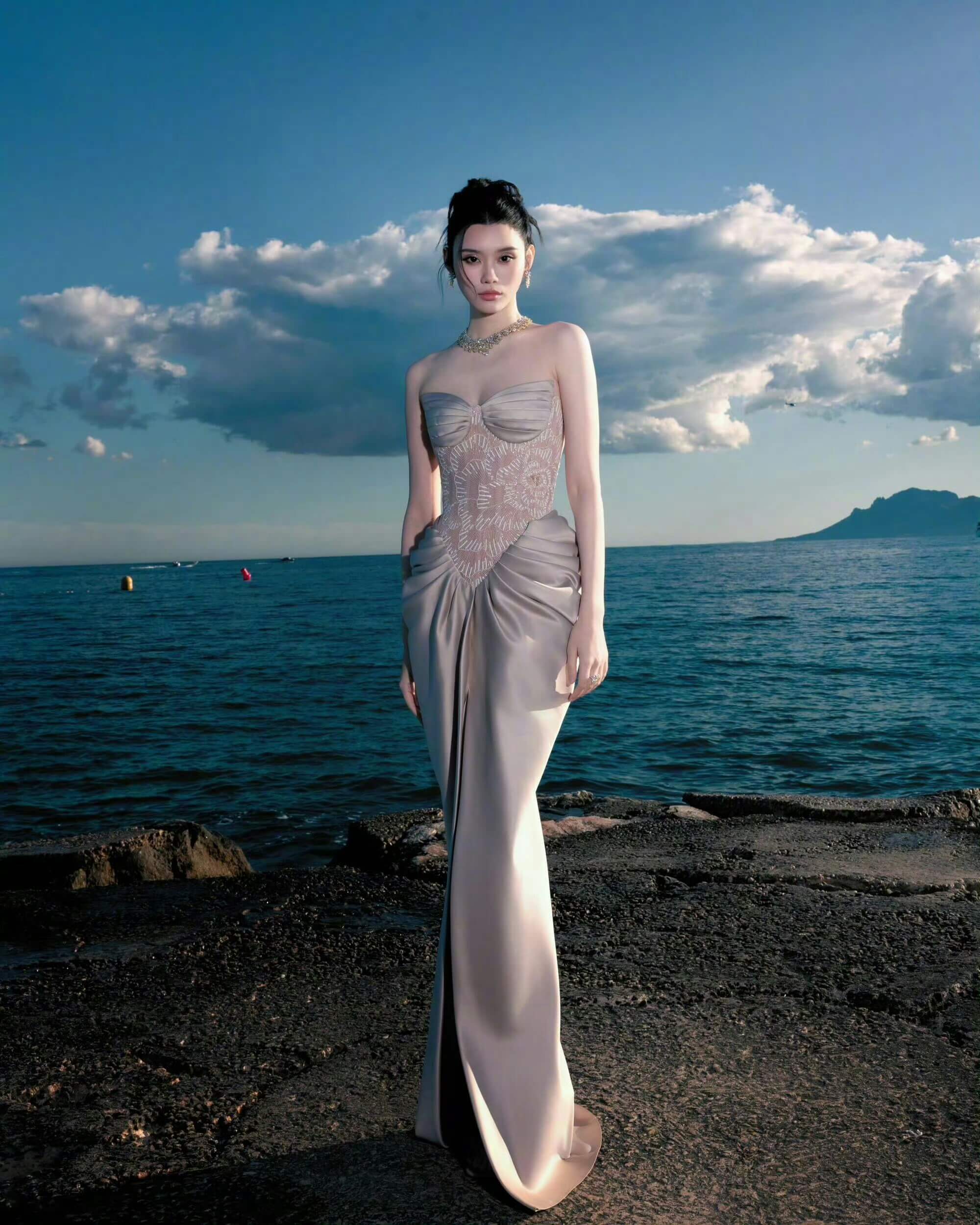 奚梦瑶戛纳惊艳全场！