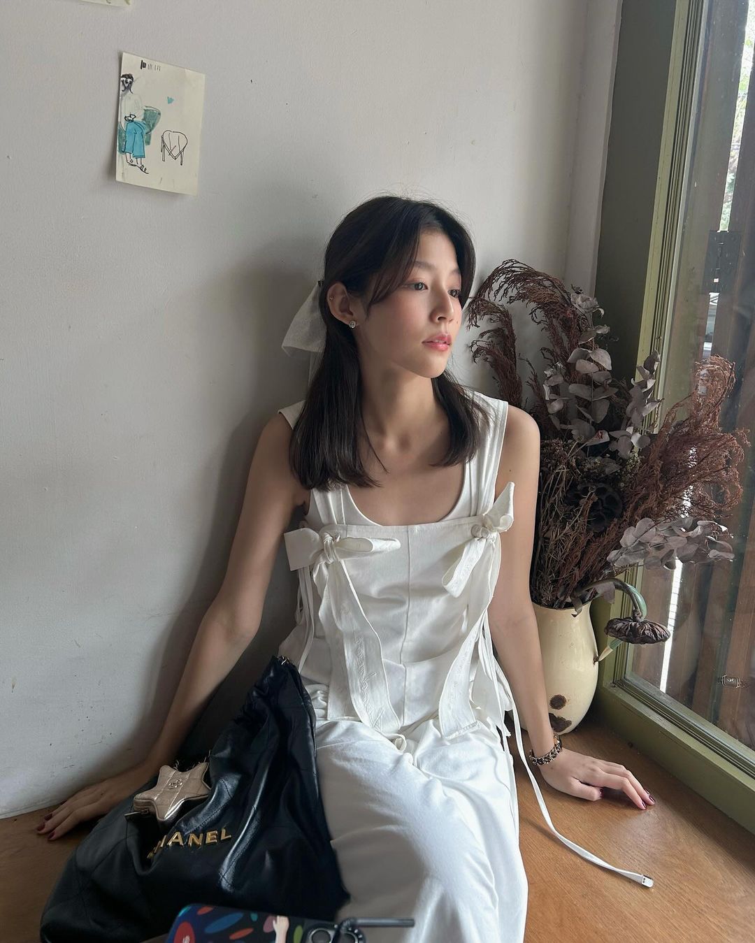 泰国新生代演员Baipor太会穿衣打扮,可甜可酷少女感风格让人心动