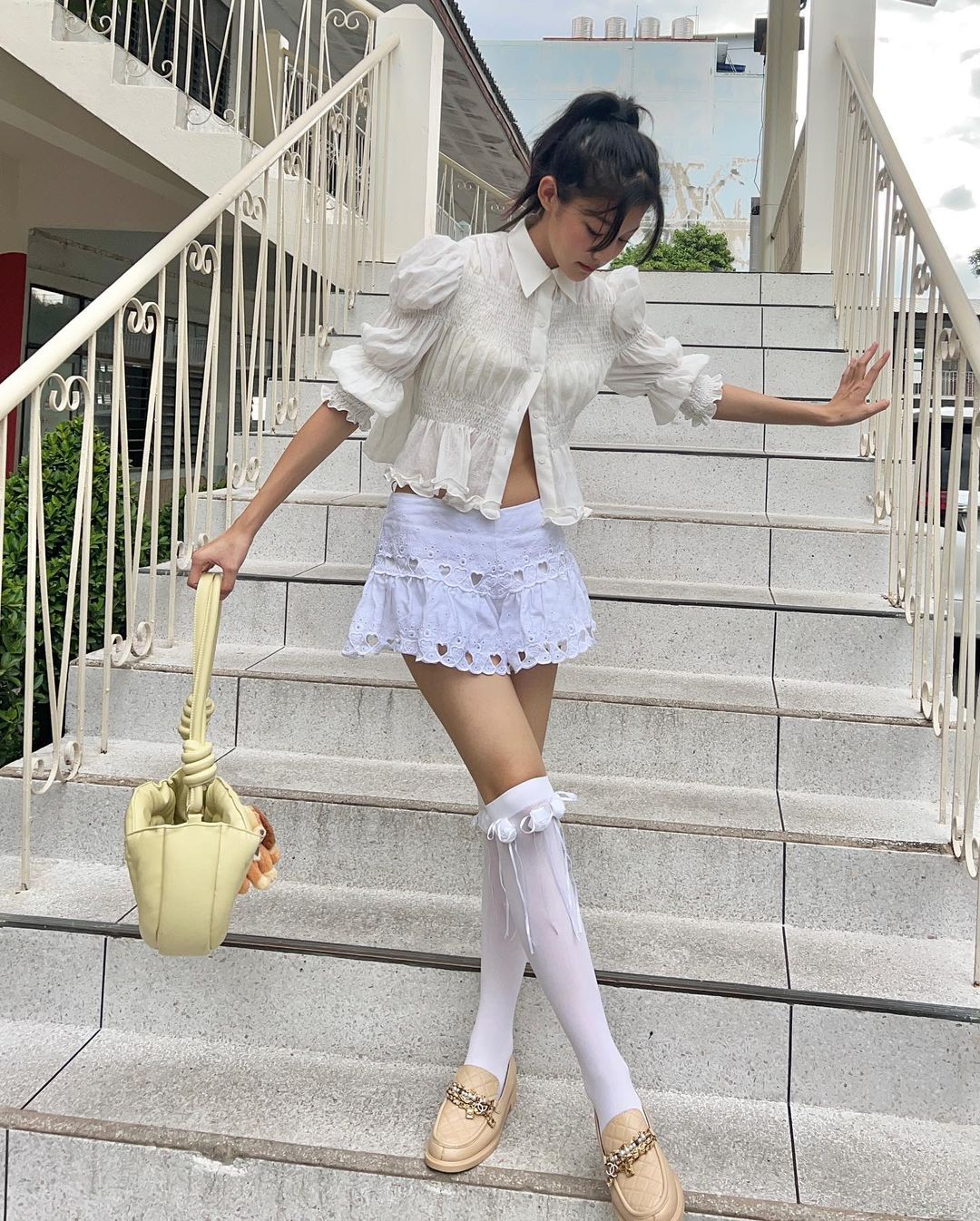 泰国新生代演员Baipor太会穿衣打扮,可甜可酷少女感风格让人心动