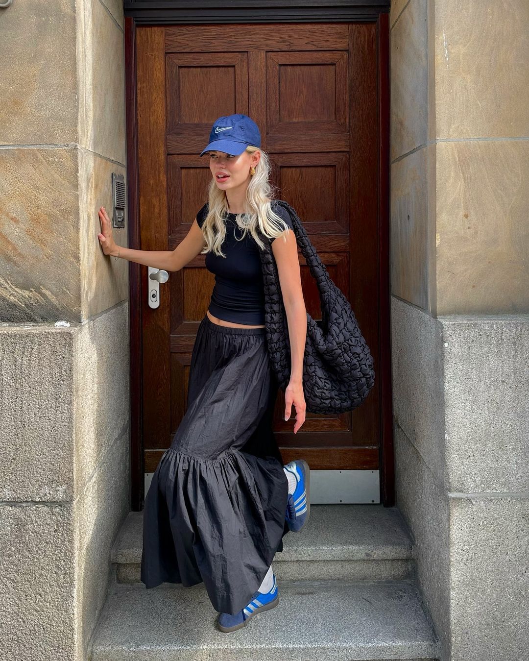 很多喜欢时尚的女孩都在穿adidas缤纷色球鞋，你不想入手一双吗？