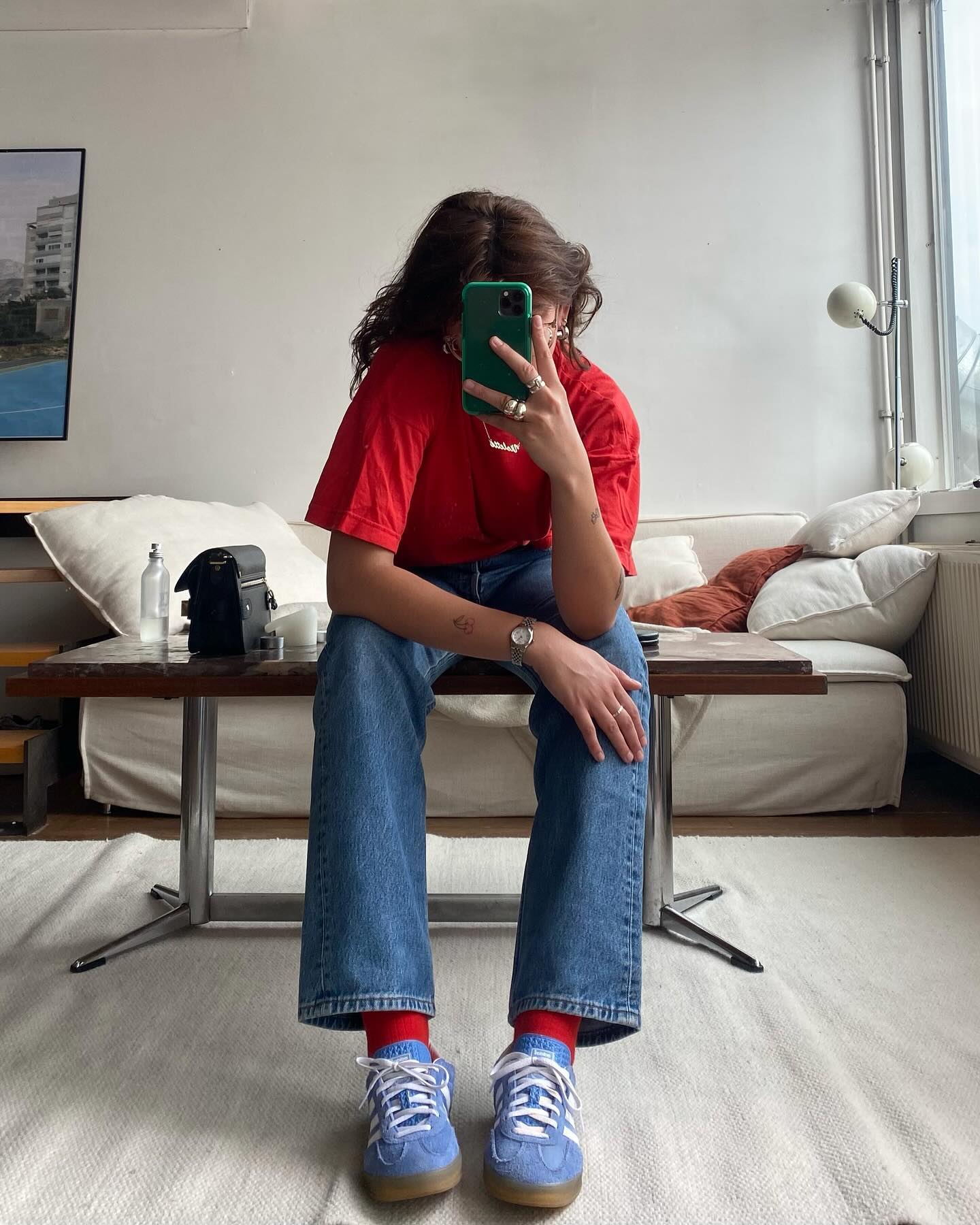 很多喜欢时尚的女孩都在穿adidas缤纷色球鞋，你不想入手一双吗？