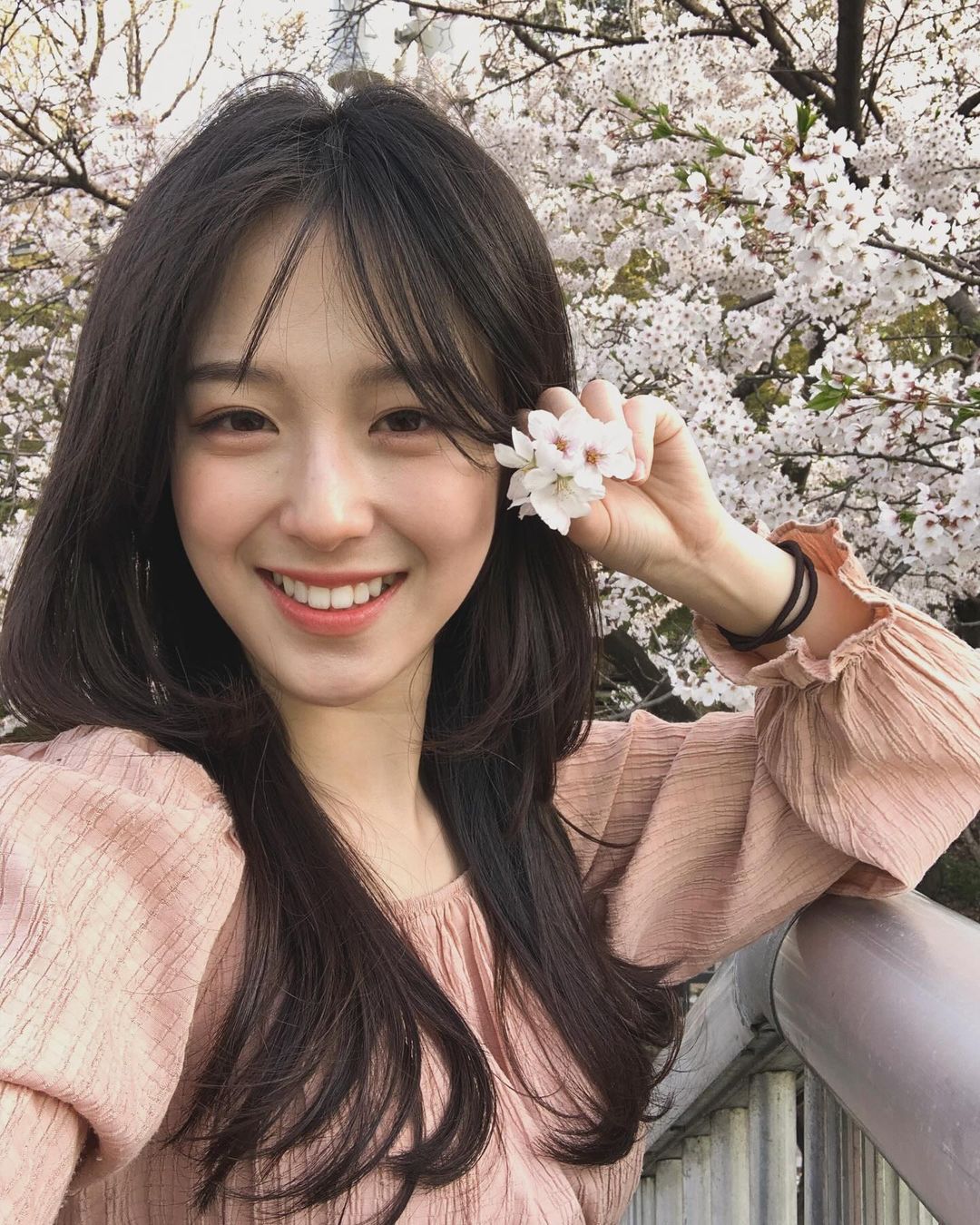 撞脸Jisoo、笑起来像汤唯:出身名门大学的郑世琳颜值不逊色韩剧女主