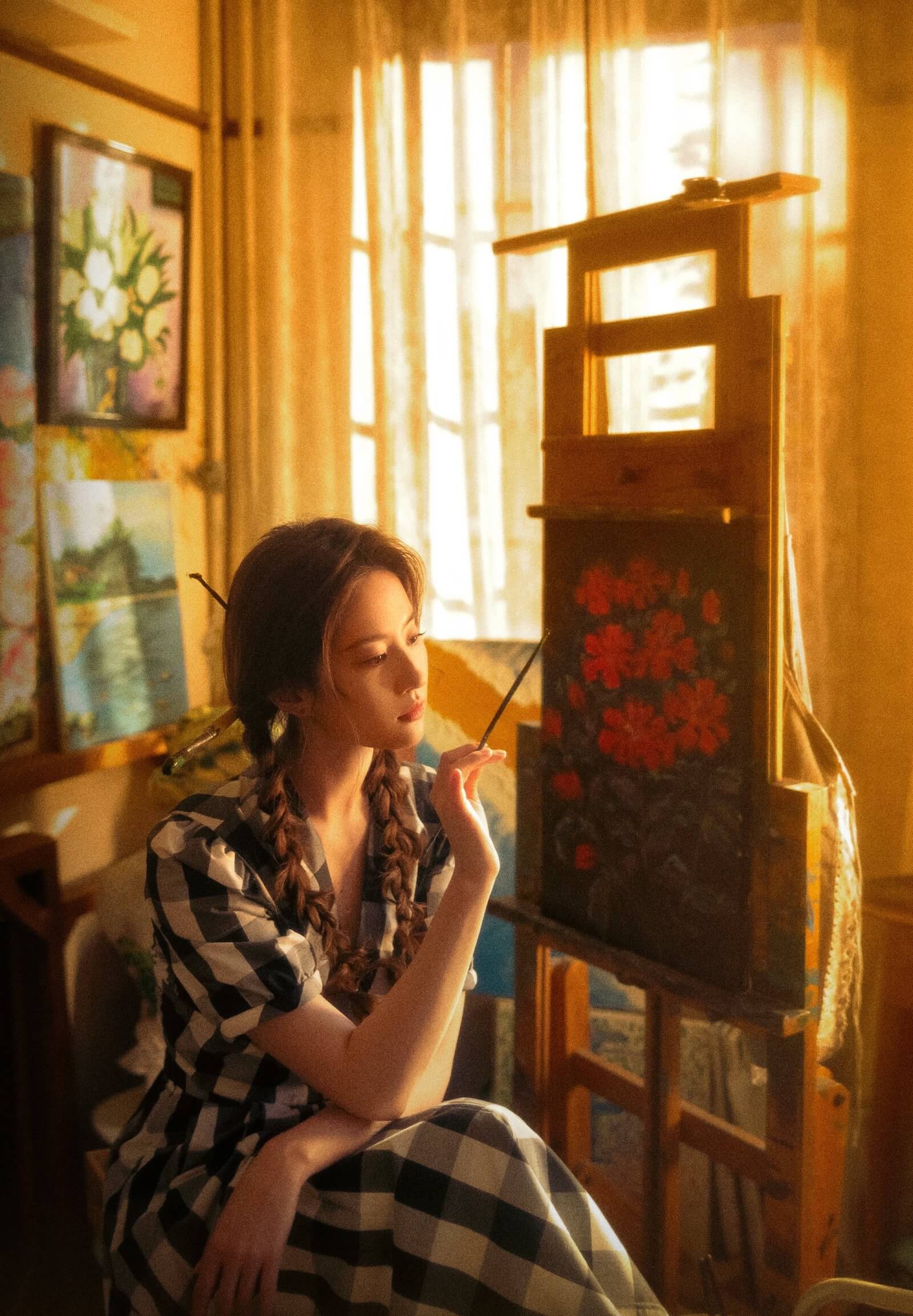 《玫瑰的故事》里刘亦菲的造型太出彩,学生、职场晚宴场合穿搭成了换装秀