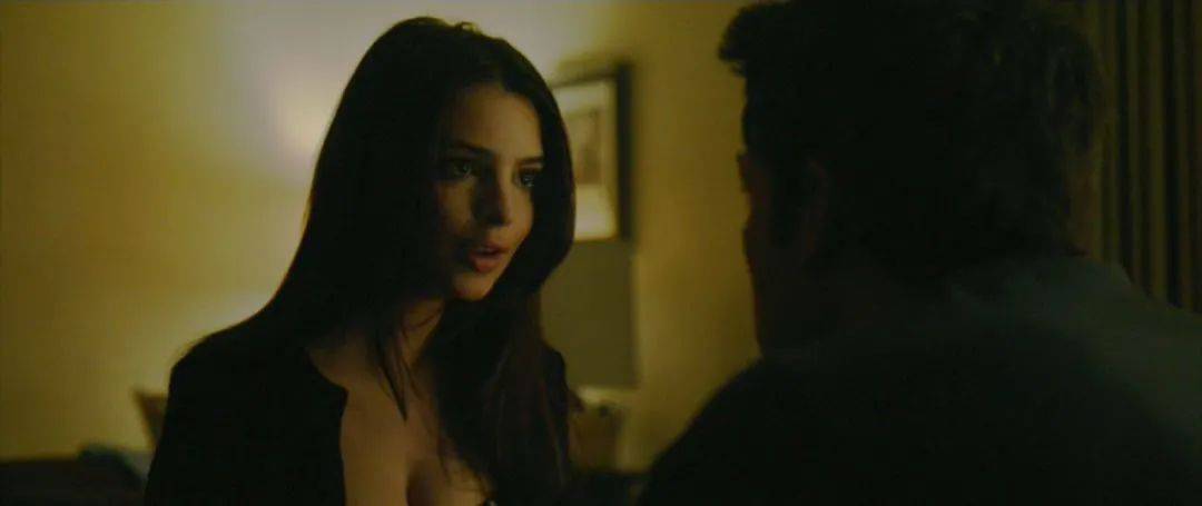 世界第一美胸！神曲中清凉出镜，让人一眼就沦陷！