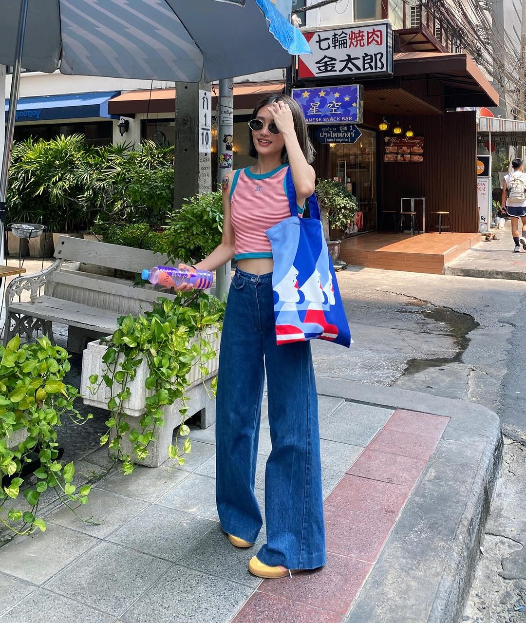 天气太熱穿什么好？这3位泰国女生的穿搭示范，夏季清凉又有型