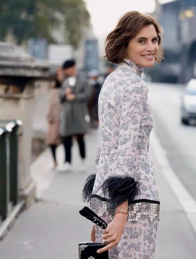 为什么法国女人总是看起来很时髦？原来她们的时尚经如此简单！