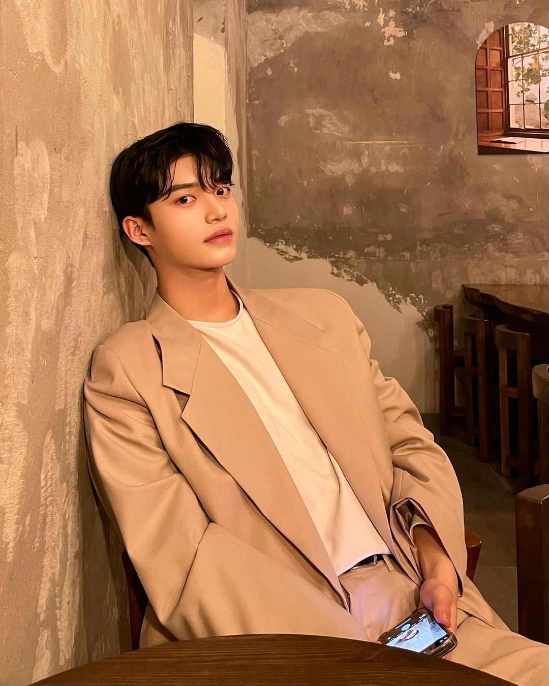 一部影片6000多万浏览,因神似宋江爆红的韩国模特Daegwan