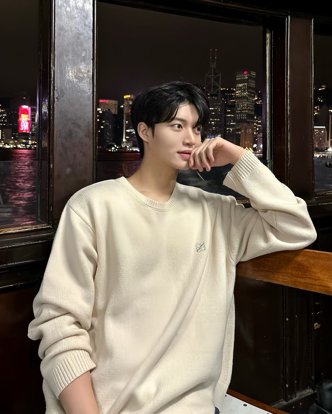 一部影片6000多万浏览,因神似宋江爆红的韩国模特Daegwan