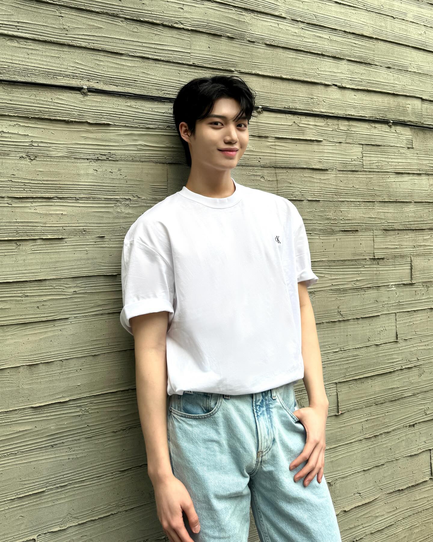 一部影片6000多万浏览,因神似宋江爆红的韩国模特Daegwan