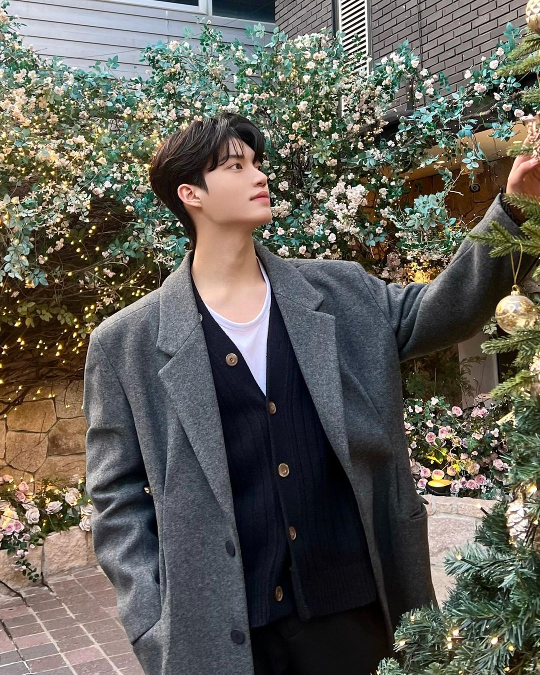 一部影片6000多万浏览，因神似宋江爆红的韩国模特Daegwan