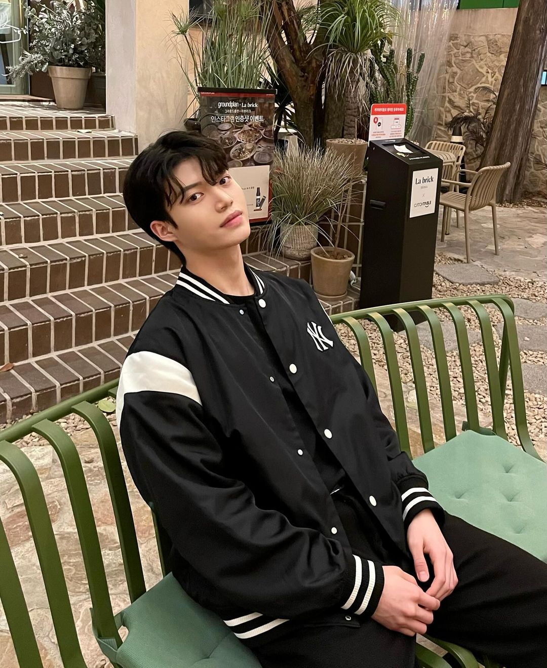 一部影片6000多万浏览，因神似宋江爆红的韩国模特Daegwan