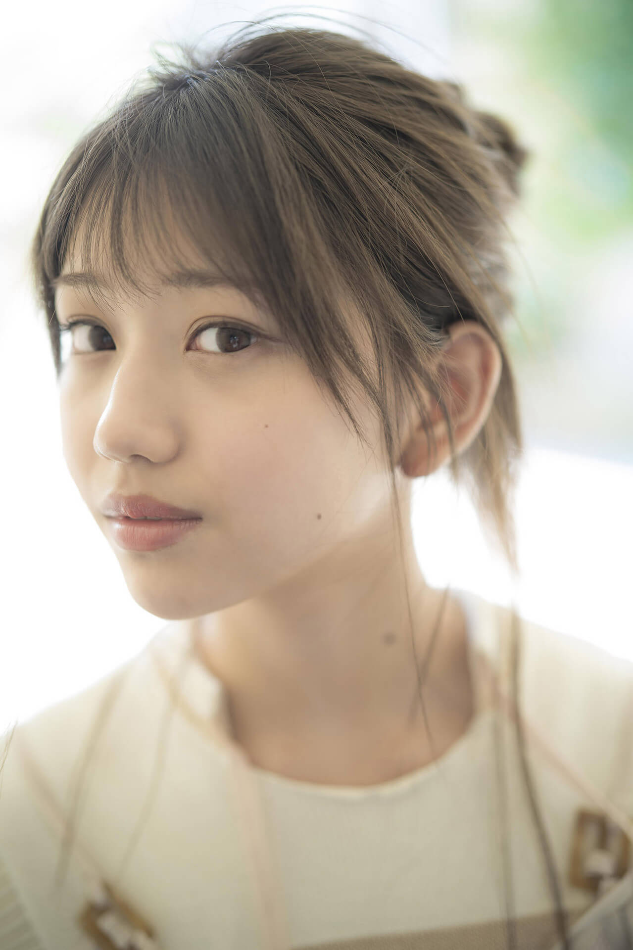 Mayumi Shiraishi 白石まゆみ, ヤンマガデジタル写真集 [グラから見るか？エモから見るか？]