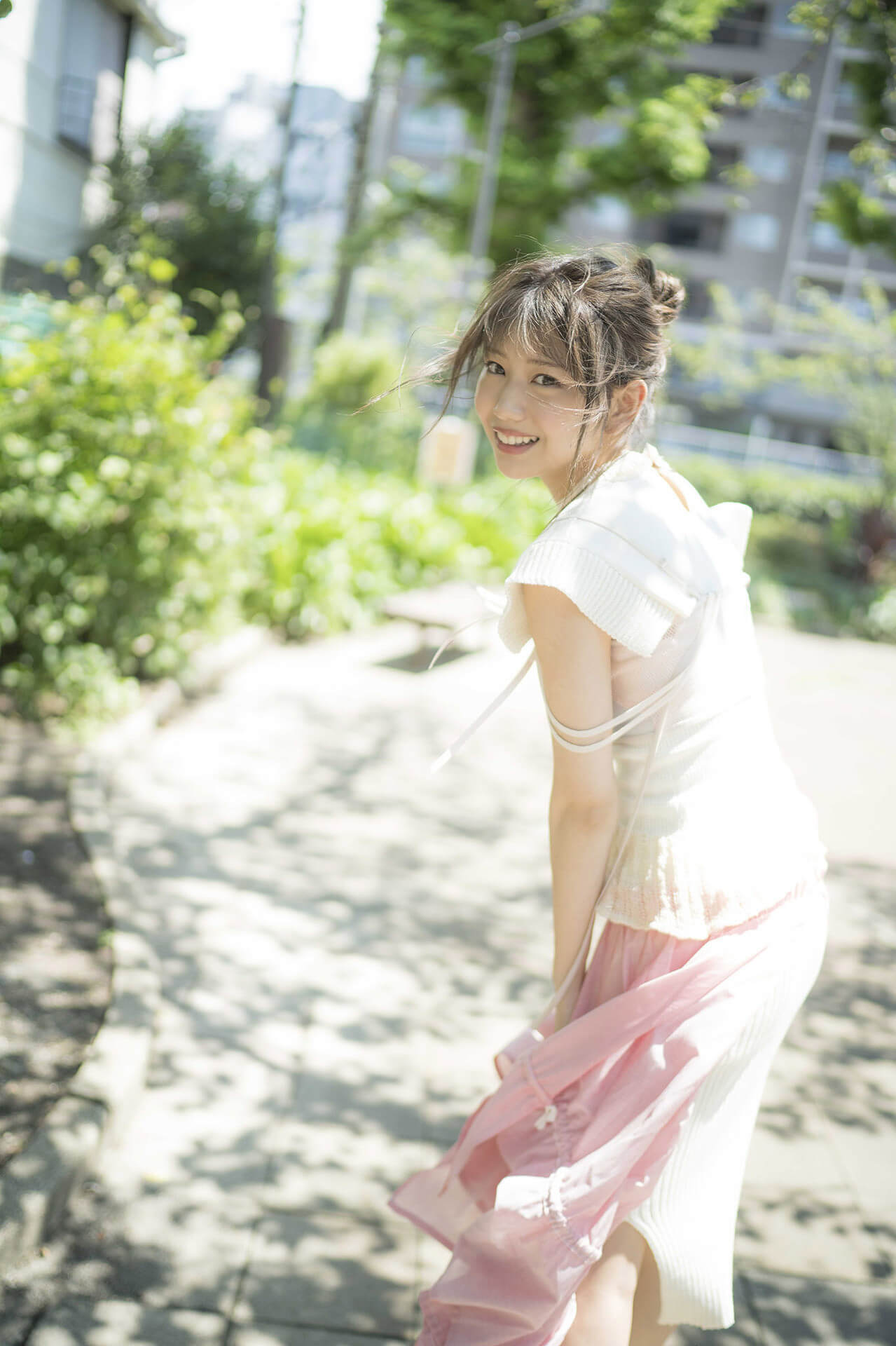 Mayumi Shiraishi 白石まゆみ, ヤンマガデジタル写真集 [グラから見るか？エモから見るか？]