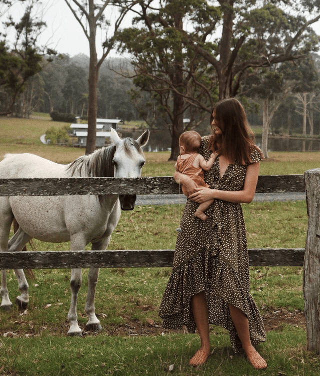 Jessica Stein亲子时尚秘籍:裙装搭配,让每站旅行都成为时尚大片-2 Jessica Stein亲子时尚秘籍:裙装搭配,让每站旅行都成为时尚大片