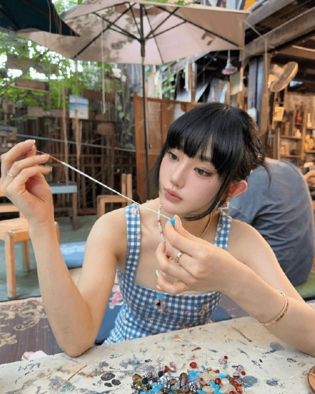 从街头到高端,AMLLIJ如何用穿搭诠释美无界限,引领潮流新风尚-7 从街头到高端,AMLLIJ如何用穿搭诠释美无界限,引领潮流新风尚