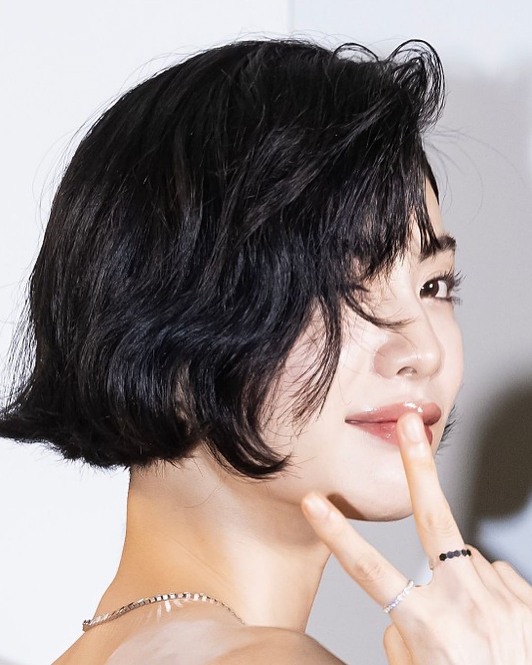 两位韩国神颜齐聚Chaumet活动现场,宋慧乔和林珍娜一黑一白造型亮相