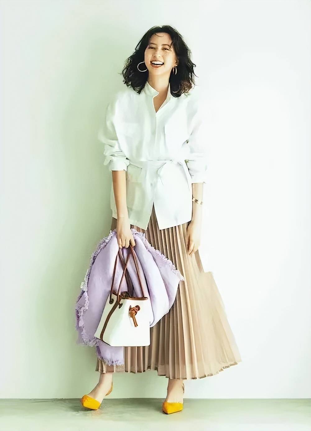 2024新晋秋冬流行色曝光:“米色系”!温柔又显贵,早穿早美-13 2024新晋秋冬流行色曝光:“米色系”!温柔又显贵,早穿早美