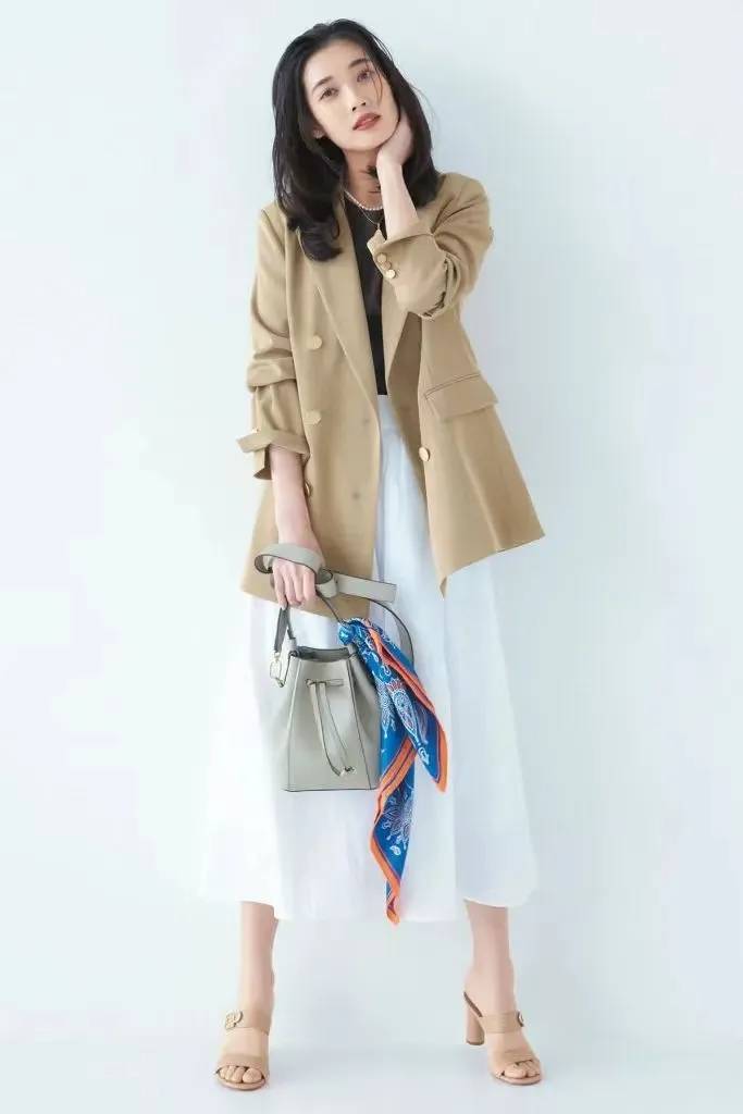 2024新晋秋冬流行色曝光:“米色系”!温柔又显贵,早穿早美-4 2024新晋秋冬流行色曝光:“米色系”!温柔又显贵,早穿早美