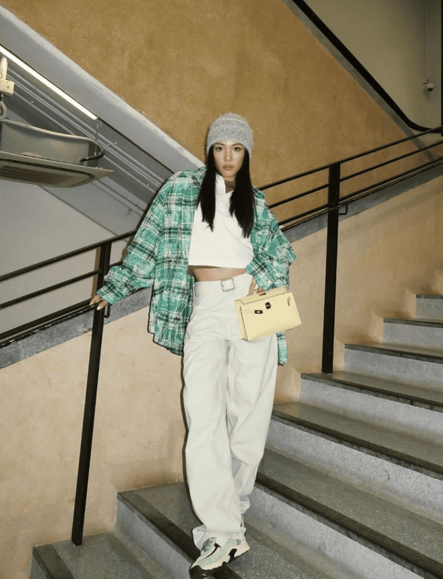 解锁时尚新篇章：新加坡博主Yoyo Cao的潮流穿搭密码