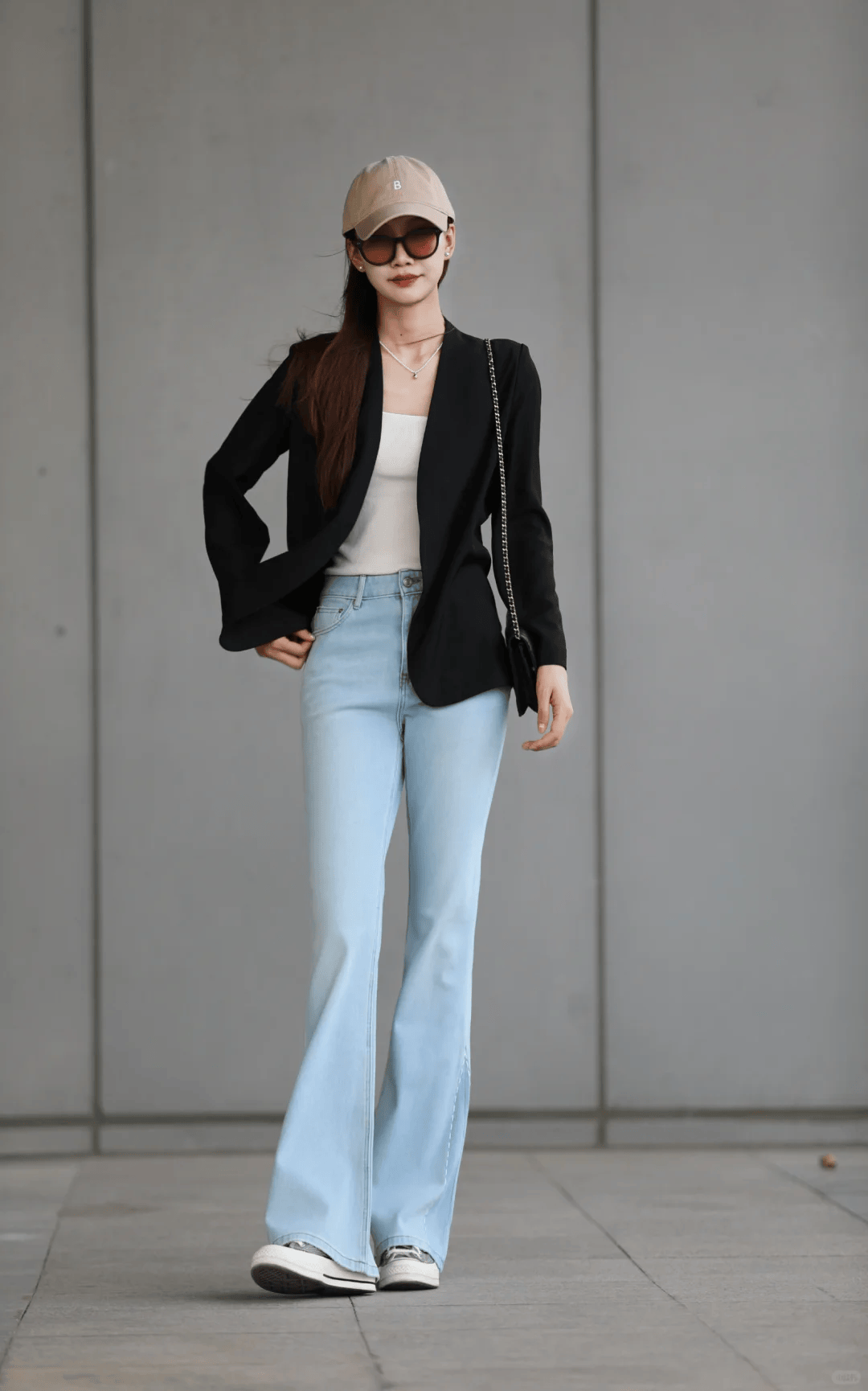 早秋就该穿小西装：解锁多重气质的时尚密码