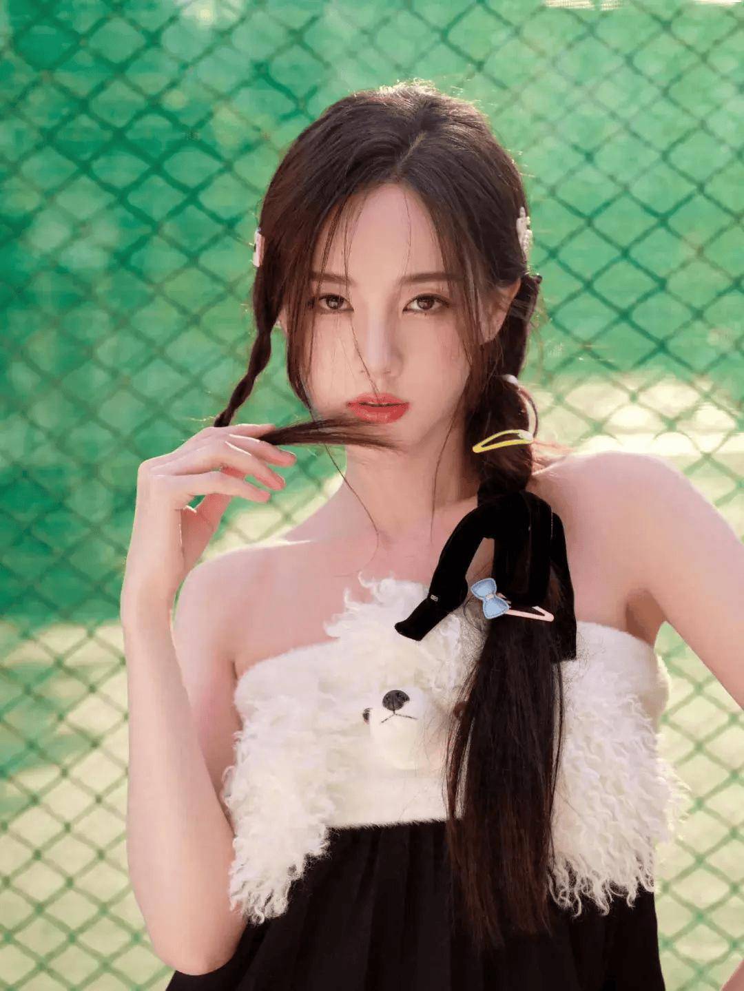 “剧抛脸”李一桐，生日写真将清纯和性感一网打尽-1