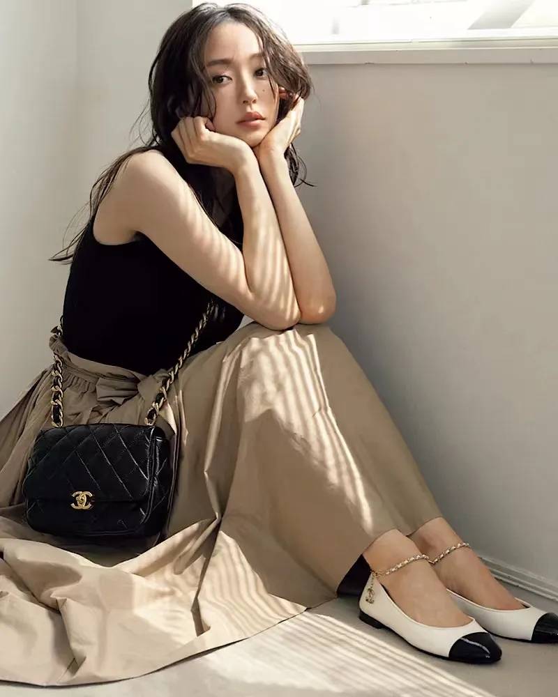 2024新晋秋冬流行色曝光:“米色系”!温柔又显贵,早穿早美-5 2024新晋秋冬流行色曝光:“米色系”!温柔又显贵,早穿早美