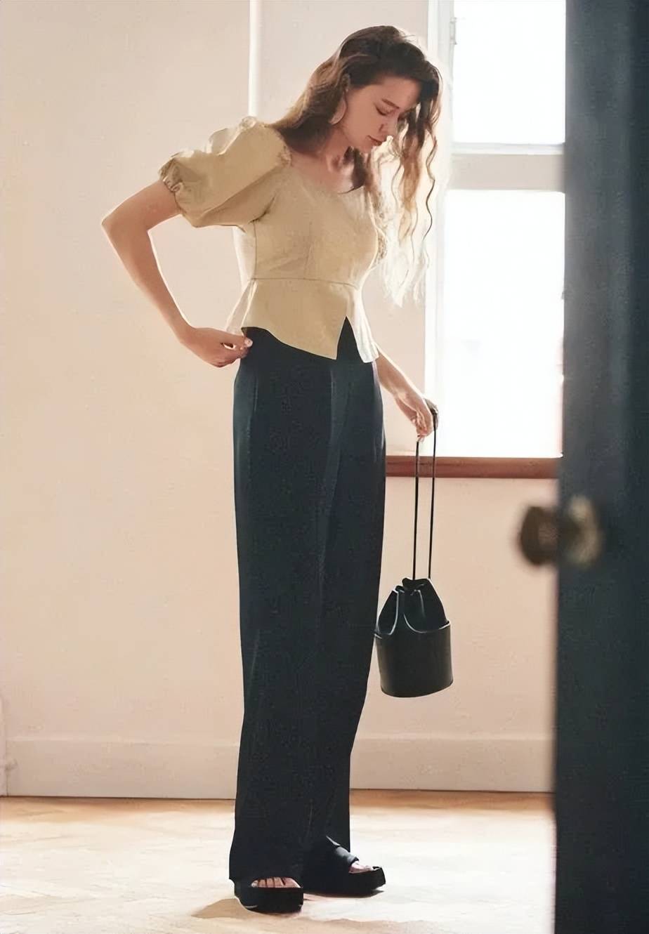 2024新晋秋冬流行色曝光:“米色系”!温柔又显贵,早穿早美-19 2024新晋秋冬流行色曝光:“米色系”!温柔又显贵,早穿早美