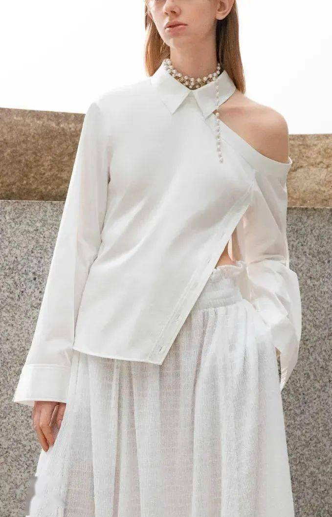 早秋穿白色系搭配,越简单越时髦!-6 早秋穿白色系搭配,越简单越时髦!