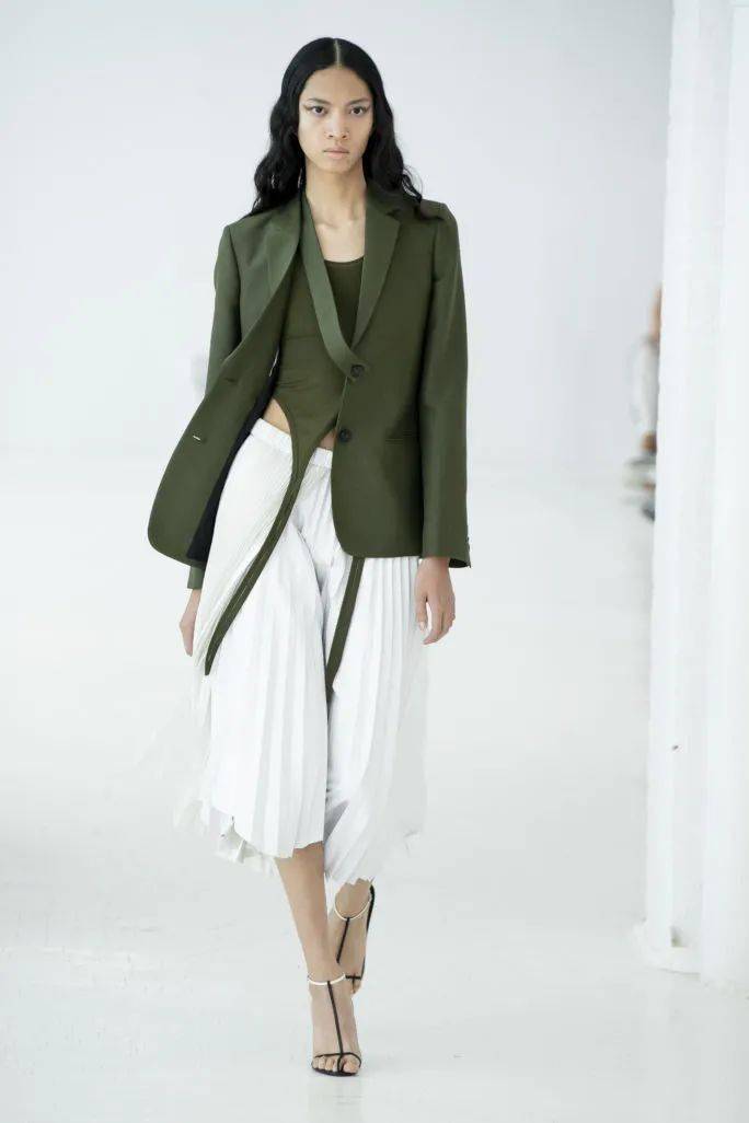 秋天最美的“百褶裙”,谁穿谁好看!-7 秋天最美的“百褶裙”,谁穿谁好看!