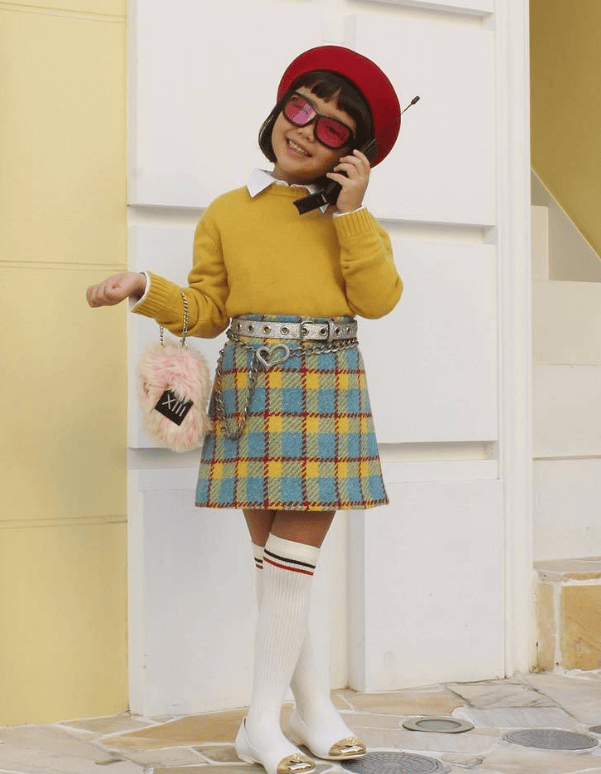 小小搭配师coco，复古与街头并蓄的时尚穿搭示例