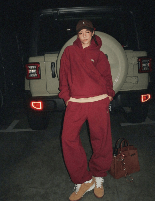 解锁时尚新篇章：新加坡博主Yoyo Cao的潮流穿搭密码