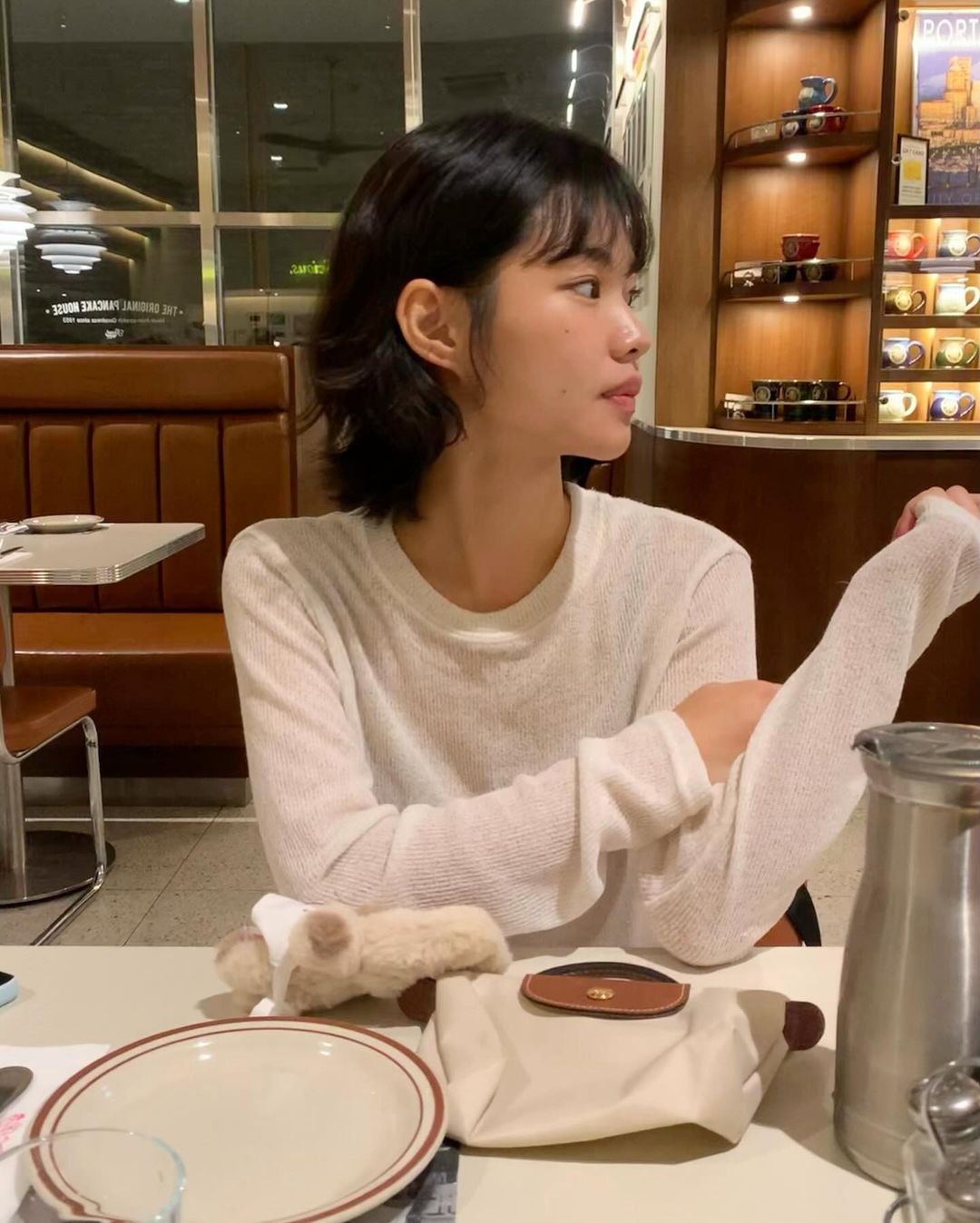 不笑時像郑浩妍，笑起來是邻家女孩：看看这位淡颜系韩国美女模特