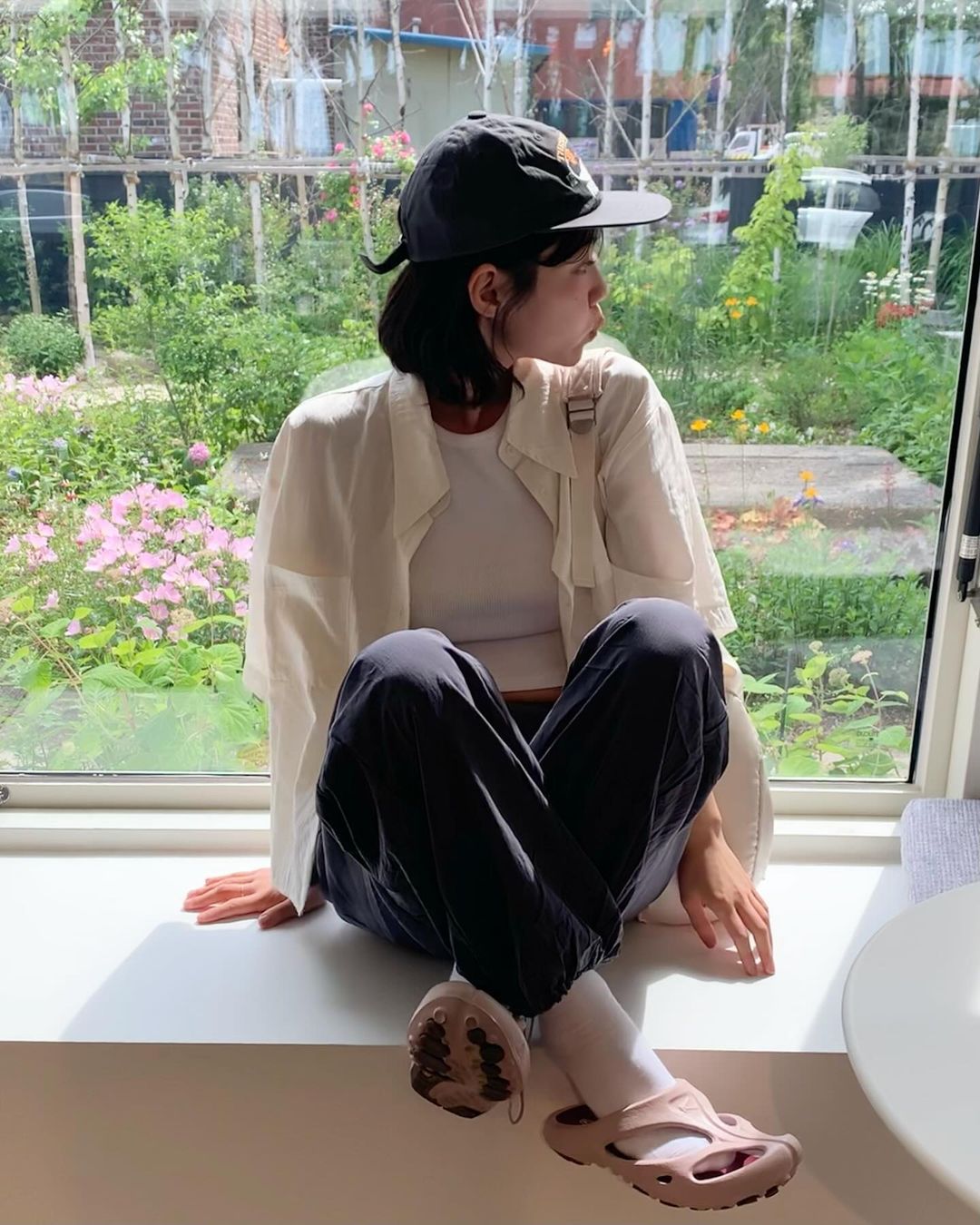 不笑時像郑浩妍，笑起來是邻家女孩：看看这位淡颜系韩国美女模特