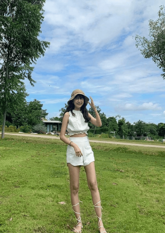 丹麦ins时尚精灵Cathrine,笑容与色彩共舞的日常穿搭-4 丹麦ins时尚精灵Cathrine,笑容与色彩共舞的日常穿搭