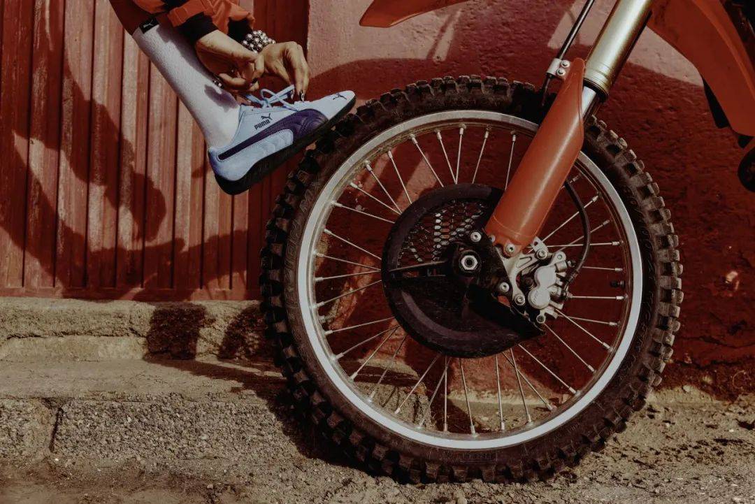 大牌们纷纷喜欢的薄底鞋,究竟有多好穿?-23 大牌们纷纷喜欢的薄底鞋,究竟有多好穿?