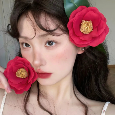 老板把我摁倒在办公桌 我什么时候受过这样的委屈