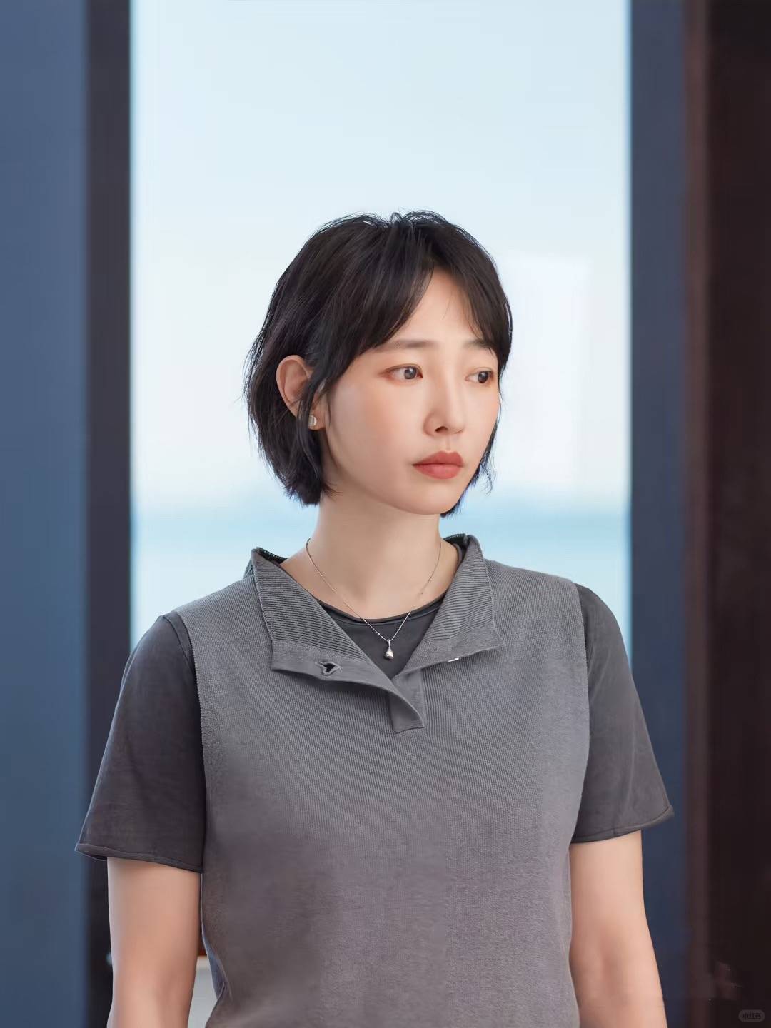 白百何新剧造型韵味十足，职业女性的干练与知性全然于一身！-12