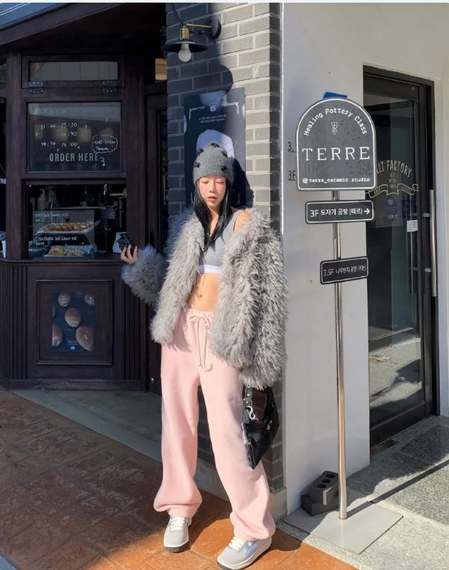 时尚灵感来自Jeanie:她的搭配总能让人眼前一亮-4 时尚灵感来自Jeanie:她的搭配总能让人眼前一亮