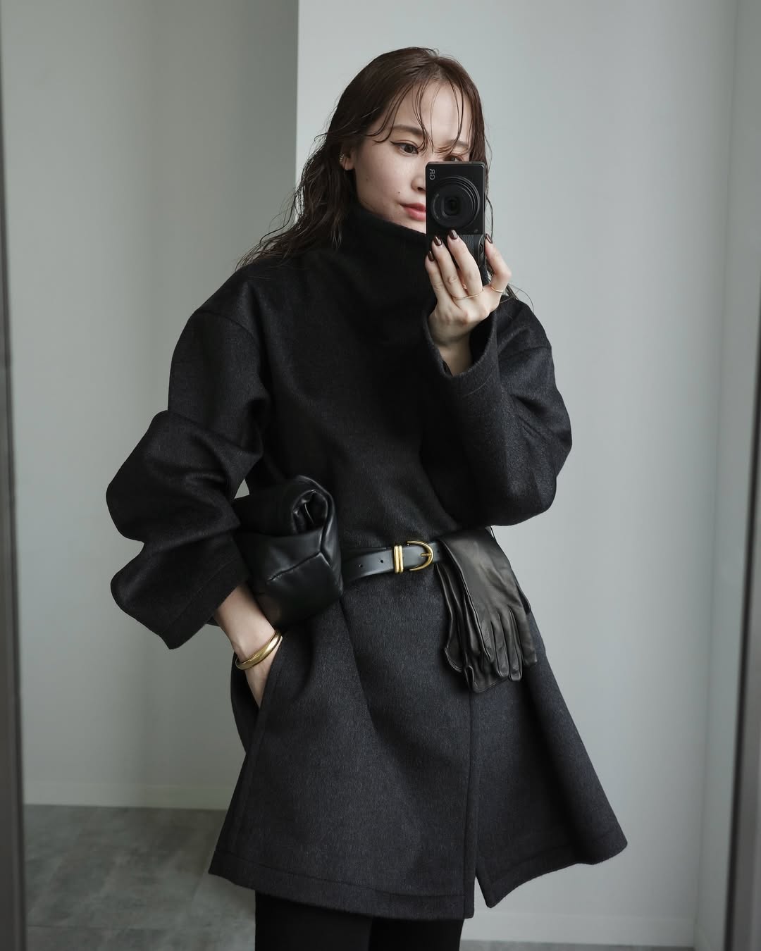 基本中性色如何穿出个人风格？看这3位日本时女生的穿搭