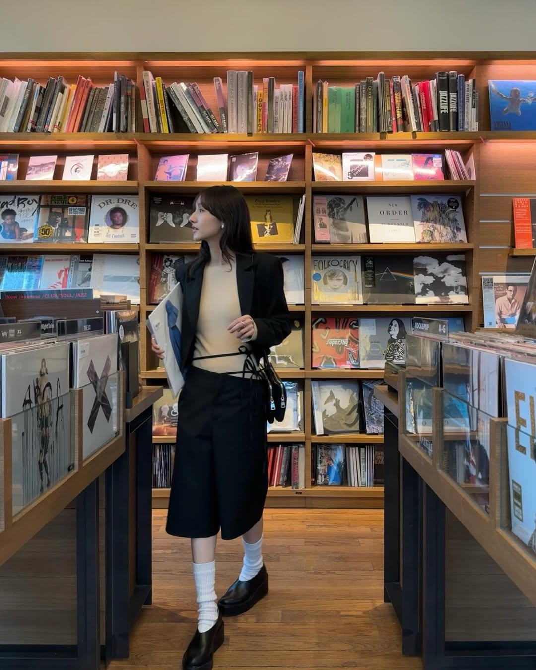 基本中性色如何穿出个人风格？看这3位日本时女生的穿搭