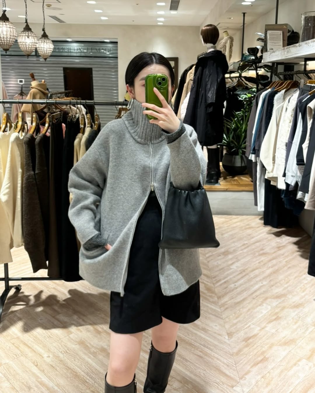 基本中性色如何穿出个人风格？看这3位日本时女生的穿搭