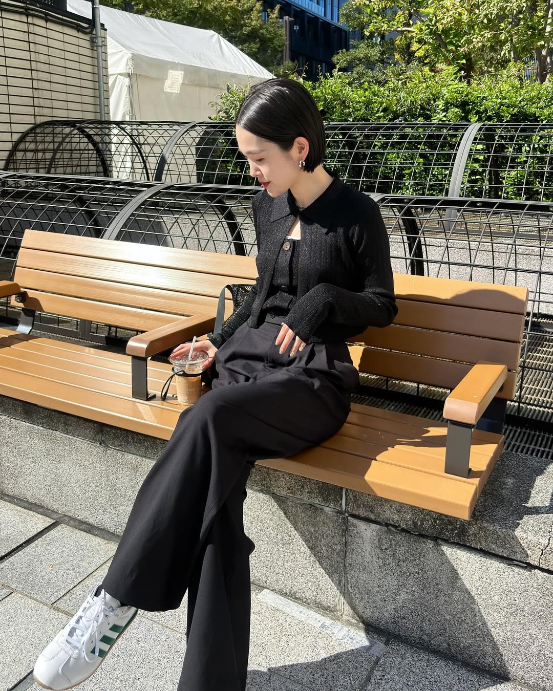 基本中性色如何穿出个人风格？看这3位日本时女生的穿搭