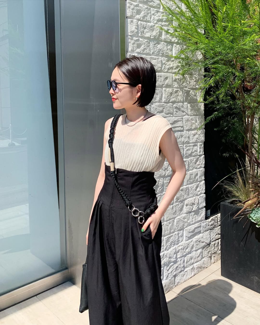 基本中性色如何穿出个人风格？看这3位日本时女生的穿搭