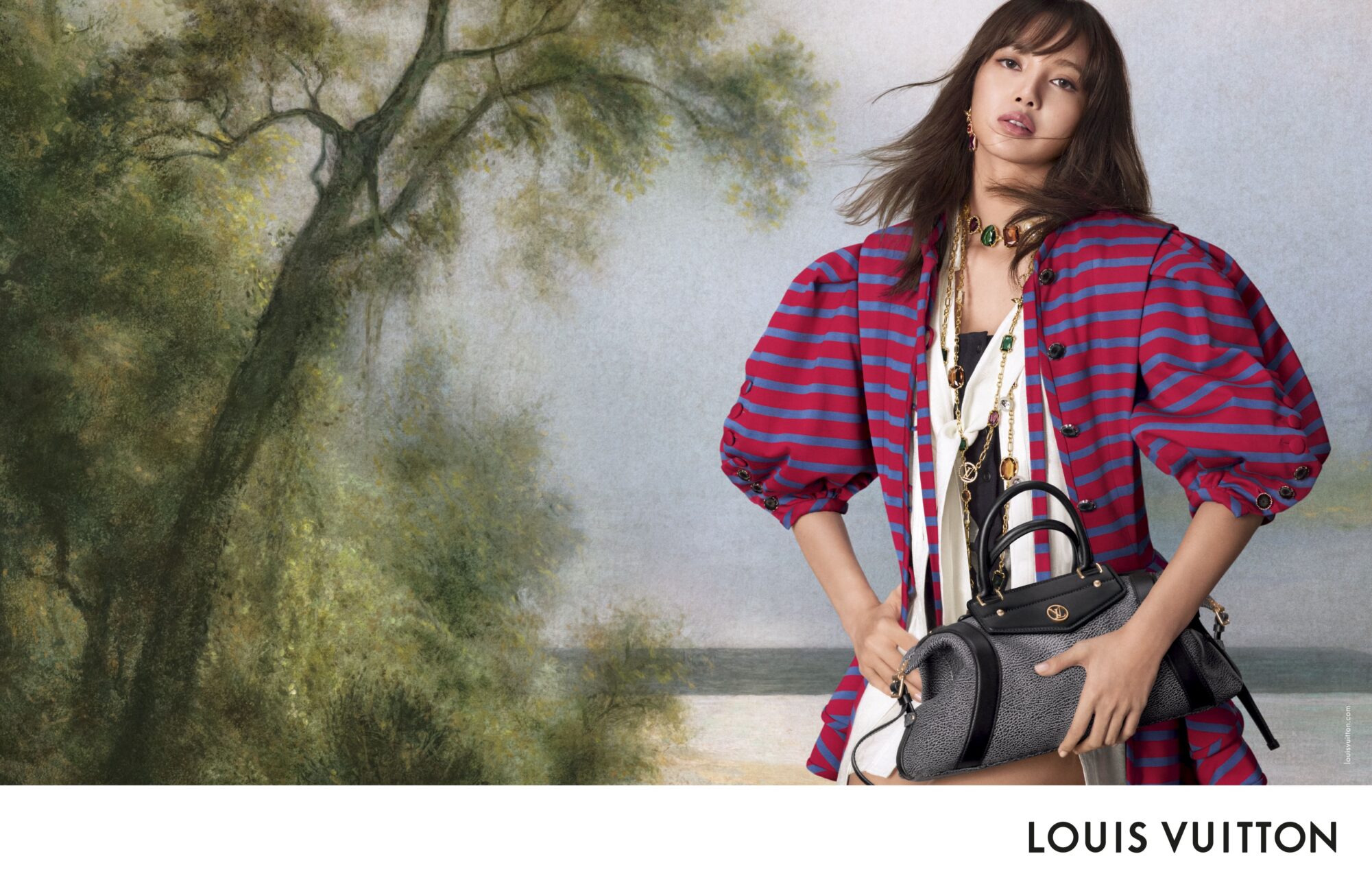 Lisa出镜成为 Louis Vuitton 品牌大使后2025年首次春夏广告